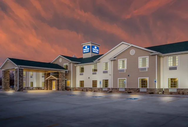 Cobblestone Inn & Suites - Holdrege
