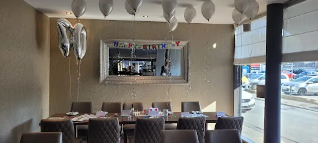 Ouzeria Nostos, ehem. Caffèe Mocca