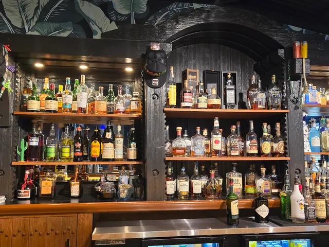 Nawiliwili Bar & Lounge