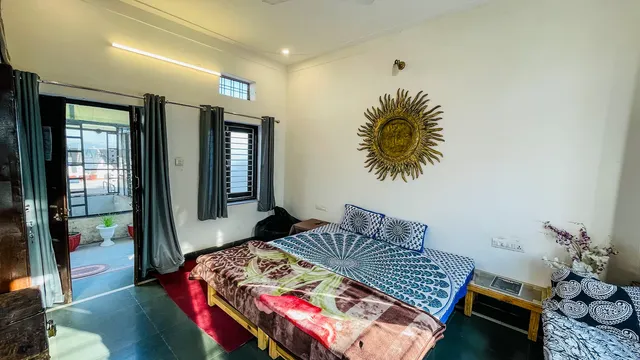 Raghuniwas - Home Stay