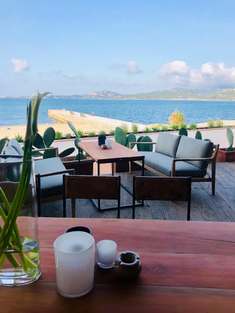 Cutter Lounge & Restaurant