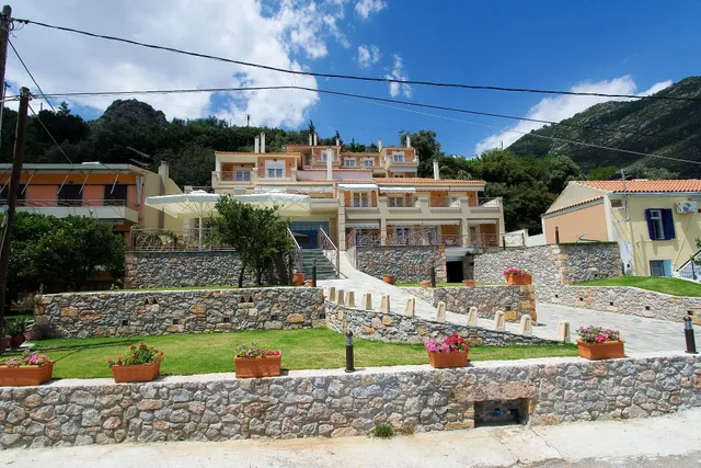 Ilia Mare Hotel Italian Restaurant Cafe - Bar