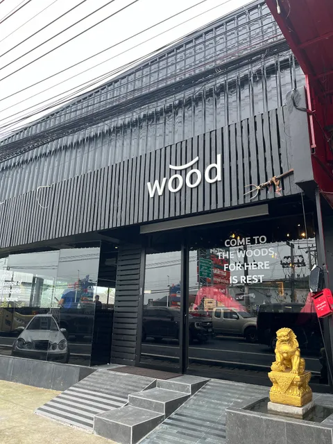 Wood Cafe & Bistro