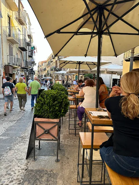 Enoteca Rossorubino di Valenziano Alessandro