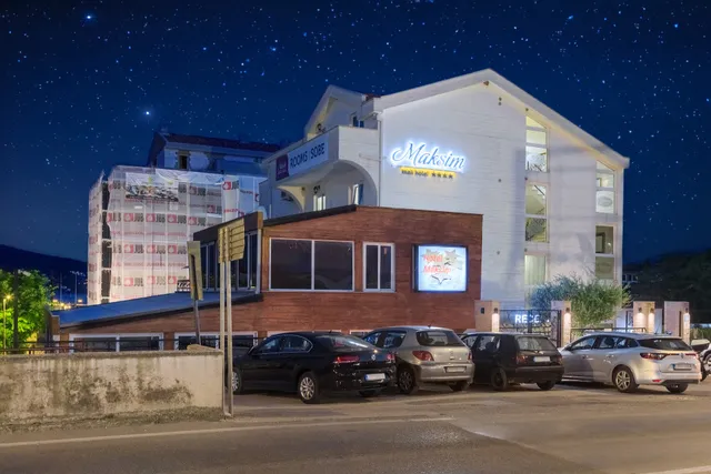 Hotel Maksim