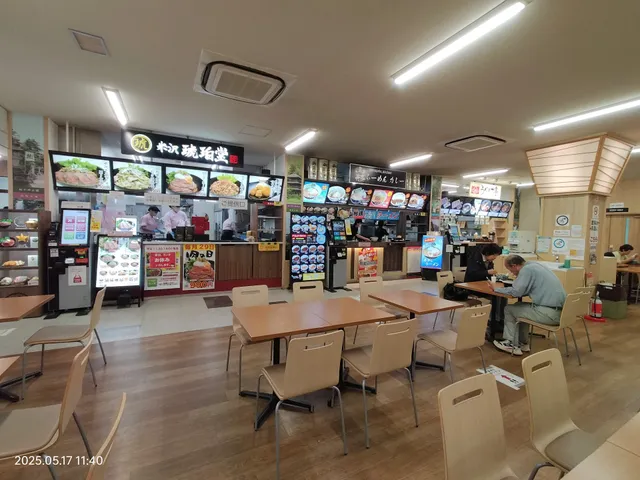 ぐっと山形 フードコート