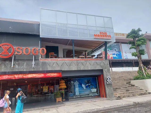 Five Monkeys Burger - Kuta