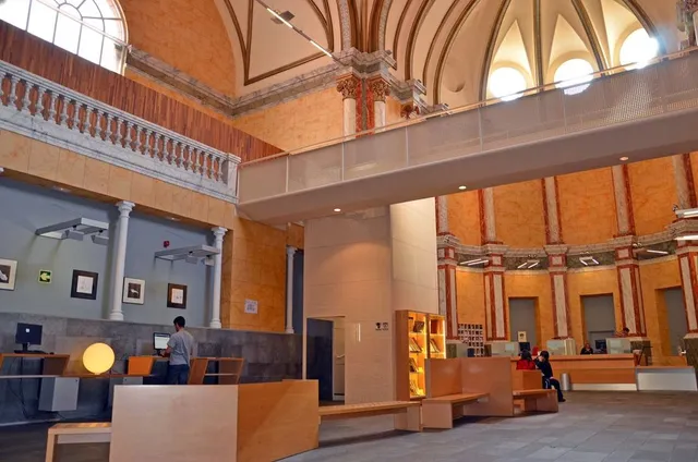 Arabako Campuseko Koldo Mitxelena liburutegi