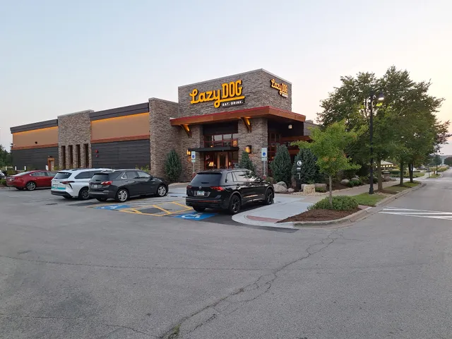 Lazy Dog Restaurant & Bar