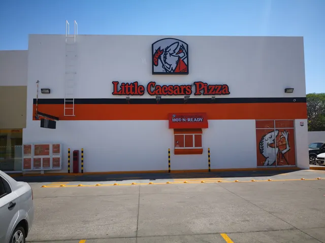 Little Caesars Pizza "Gaviotas"