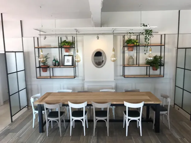 PRADO Cocina y Café