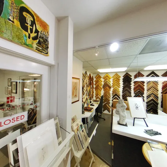 Hammerfriar Gallery & Custom Framing