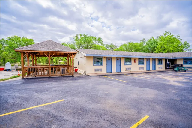 Purple Sage By OYO Snyder TX