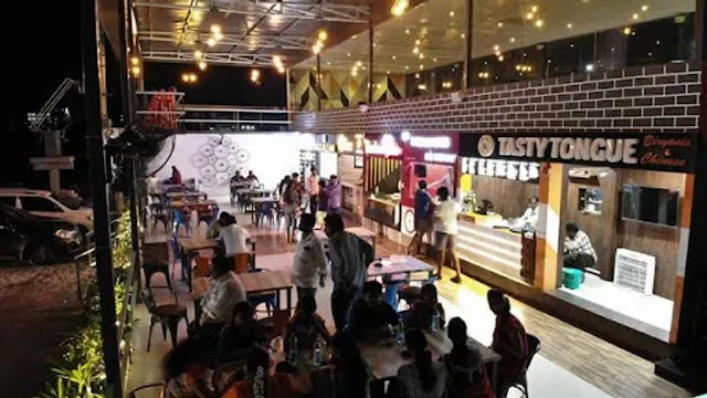 Double Deck Drive Inn (Dock 16)