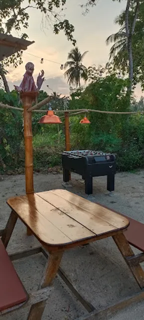 Tiki Bar Bang Niang