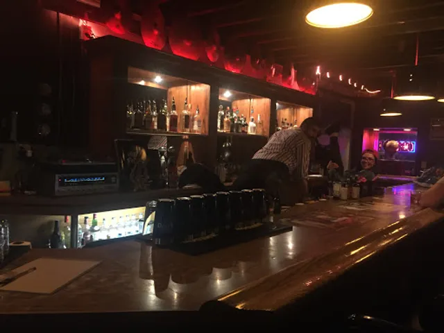 Dead Ringer Analog Bar