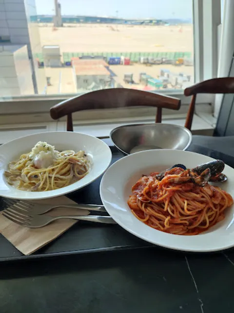 LaGrillia Bistro Bar