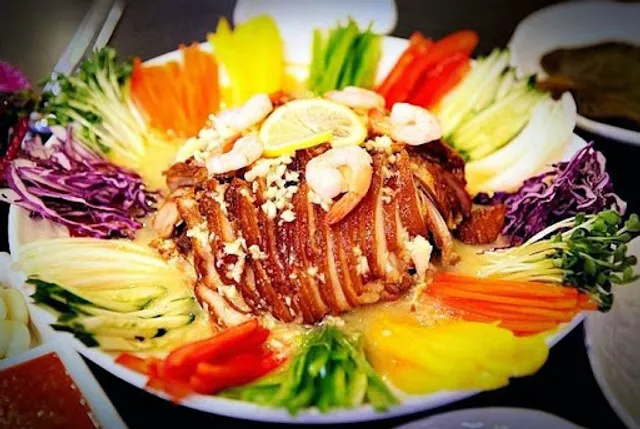 신사동 왕족발보쌈