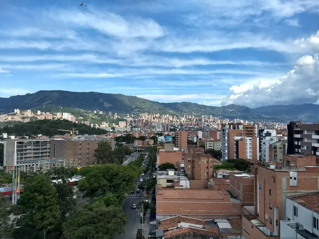 Edificio Lauret - Apartamentos, AirBnB, oficinas, coworking, locales comerciales