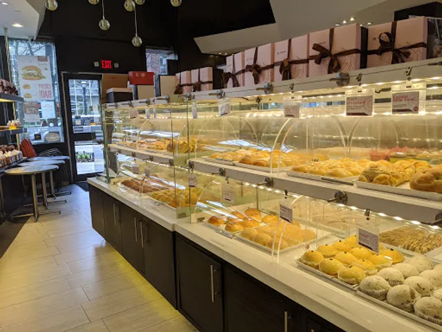 Sweet Hut Bakery & Cafe