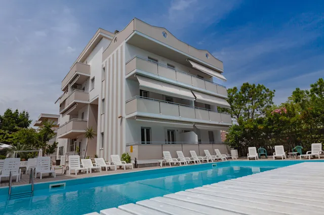 Alba Holiday Hotel & Residence