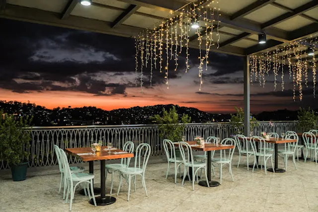 Hill Station Bistro SM