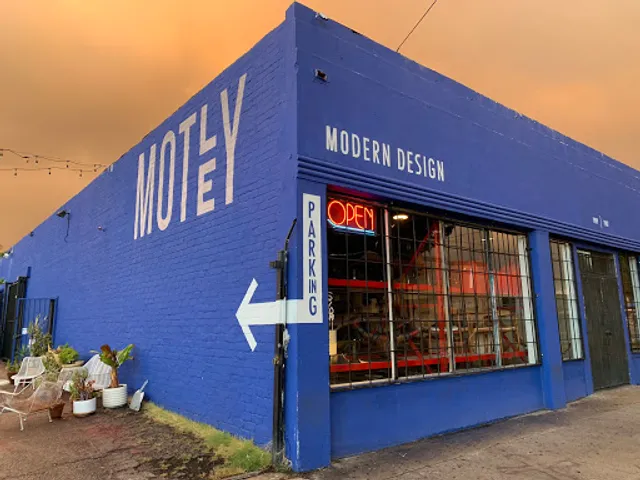 Motley Modern Design