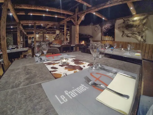Le Farinet Restaurant-Pub-Dancing à Champery