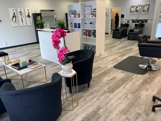 Salon Zavala