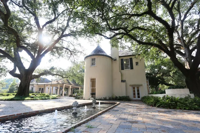 University of Louisiana at Lafayette Alumni Center