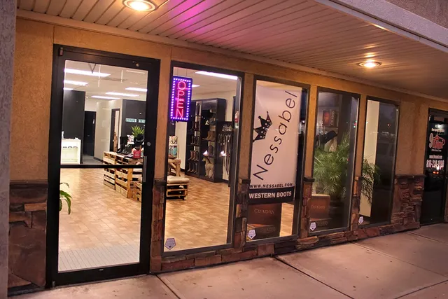 Nessabel Western Boots