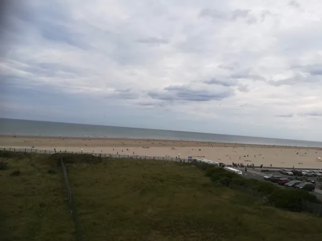 Face mer pieds dans l'eau