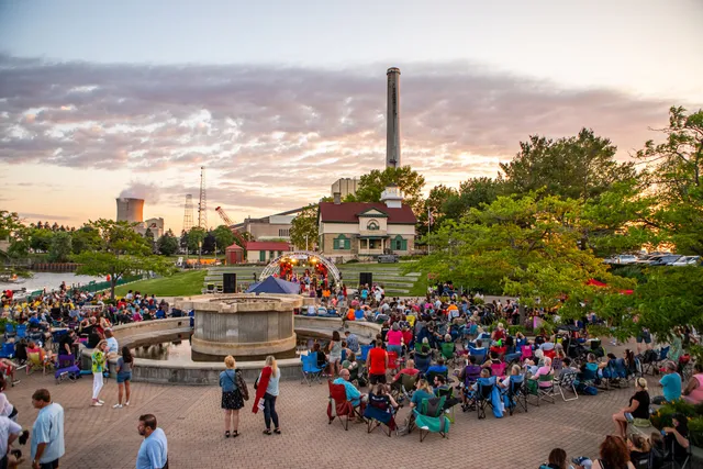Live at the Lakefront