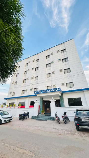 OYO 22962 Hotel Millennium