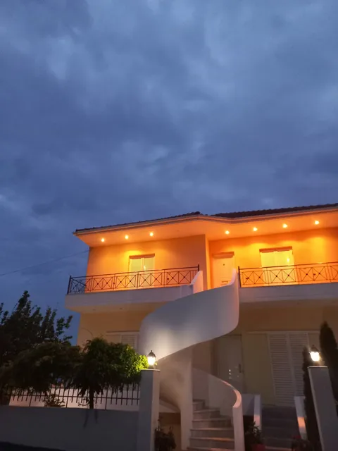 Simos'sea view house