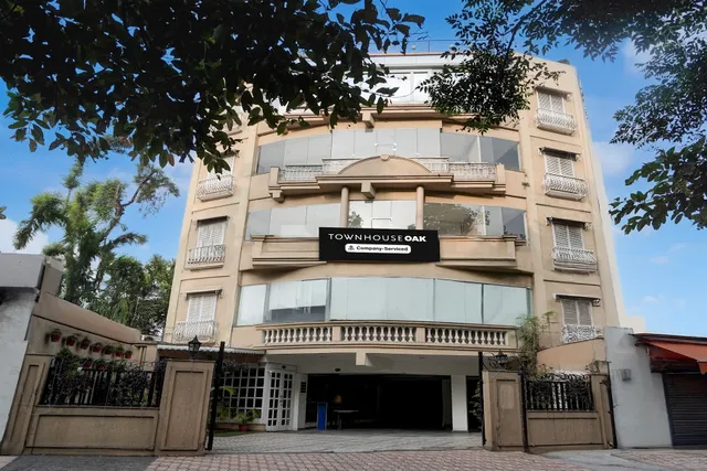 Super Townhouse Oak Rajpur Road Dehradun