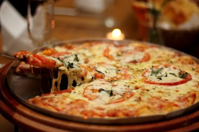 PIZZARIA E RESTAURANTE AVENIDA