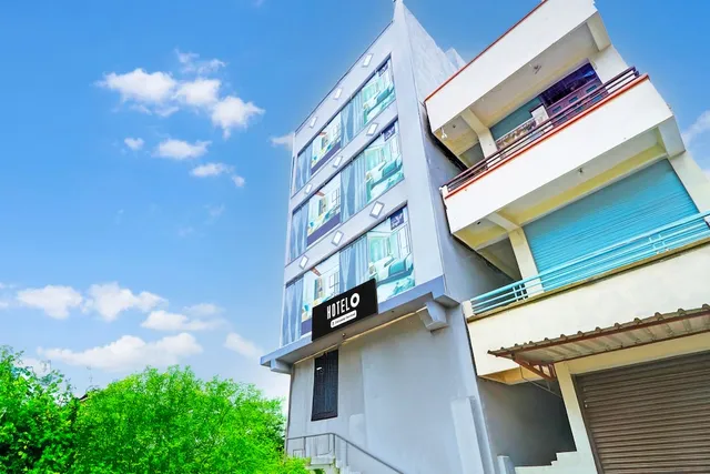 Super Hotel O Karmanghat Near TKR khaman