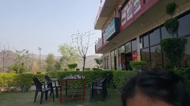 OYO 68701 Fun N Food