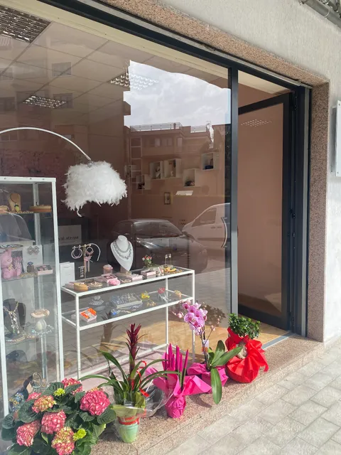 Lvst strass bijoux di Roberta Rubinelli