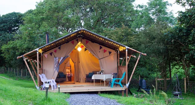 Kidwelly Farm Cottages ( book direct for best prices )