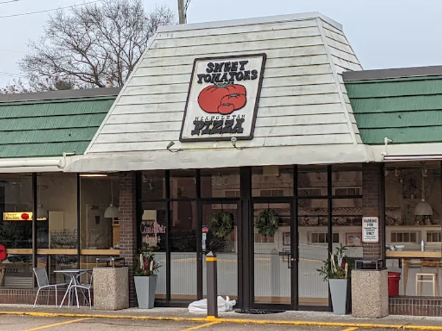 Sweet Tomatoes Pizza (Needham)