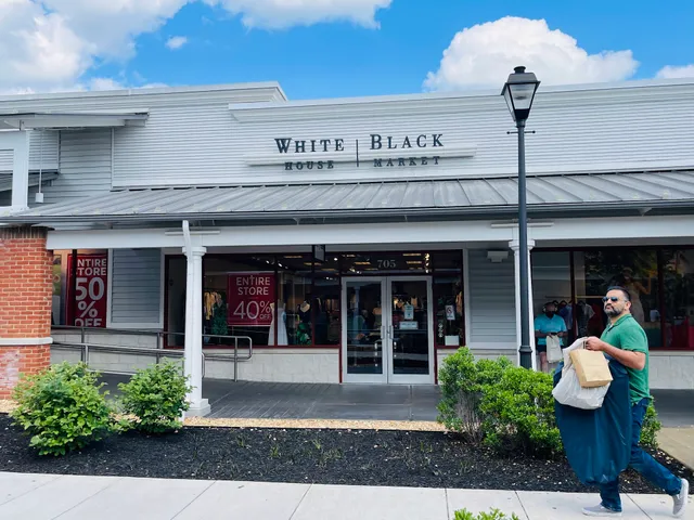 White House Black Market