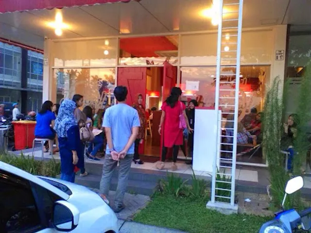 Holycow! STEAKHOUSE by Chef Afit