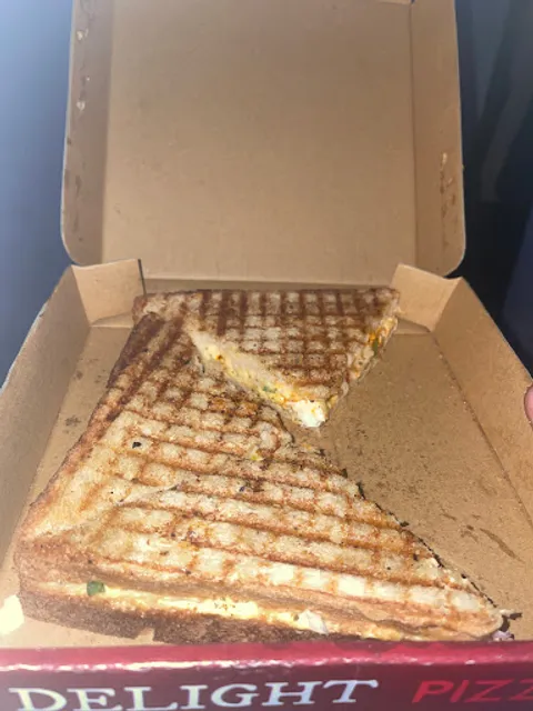 Delight Roll and Pizza