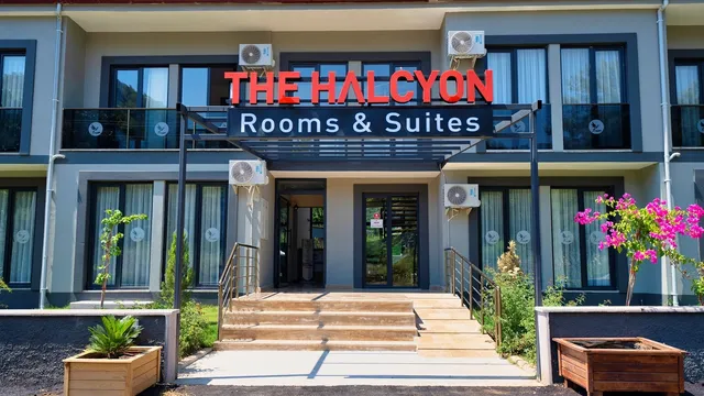 The Halcyon Rooms & Suites Hotel