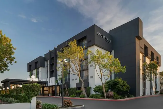 Courtyard by Marriott San Jose Airport