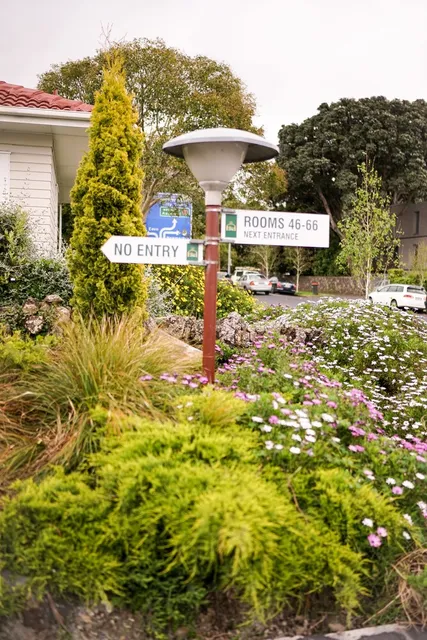 Alpers Lodge & Conference Centre