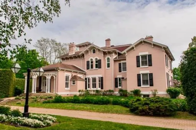 Villa Idalia House Accommodations & Event Rentals