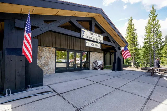 Grant Village General Store